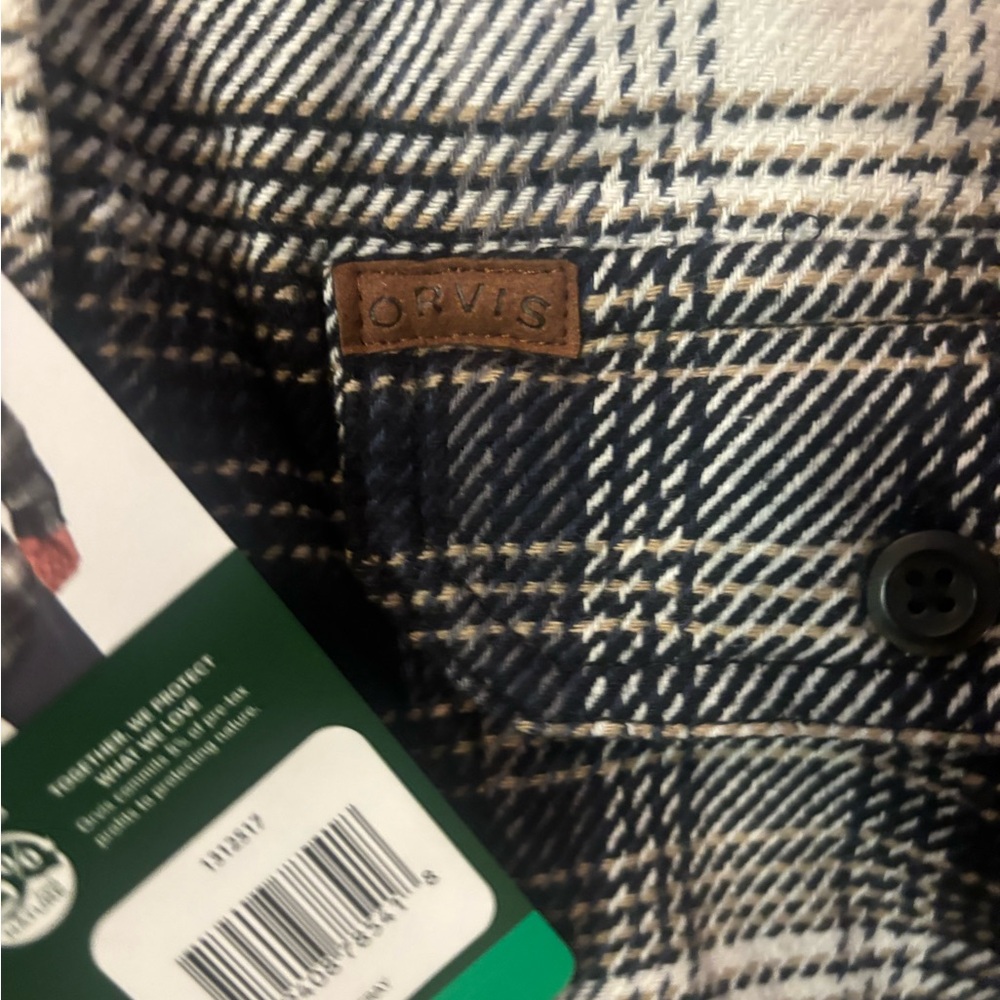 Orvis Black and White Checkered Men's Shirt - Picture 5 of 6